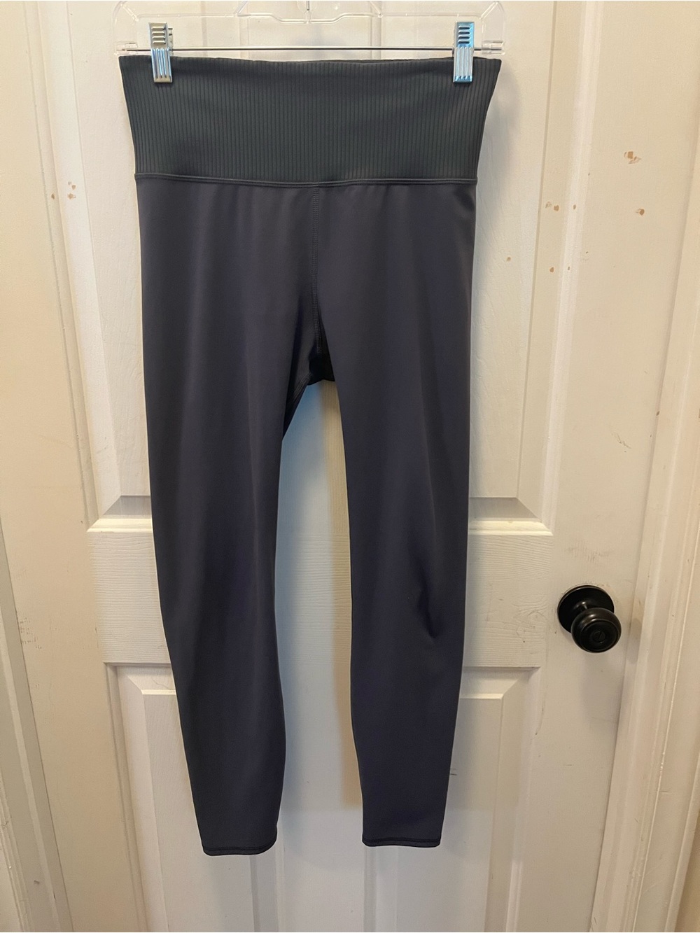 💕 LIKE NEW Vuori Rib Studio Leggings in Azure (?) - Size Medium